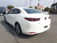 Mazda MAZDA3 лот № 14470 оценка 3.5  с аукциона в Японии 4
