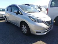 Nissan NOTE лот № 14565 оценка 3.5  с аукциона в Японии 1