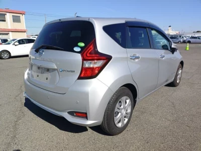 Nissan NOTE  с аукциона в Японии