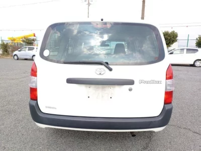 Toyota PROBOX  с аукциона в Японии
