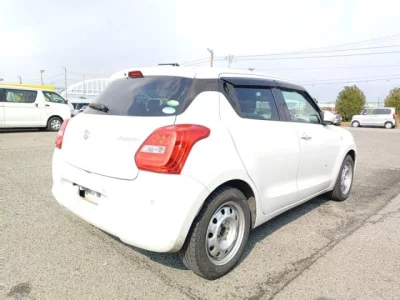 Suzuki SWIFT  с аукциона в Японии