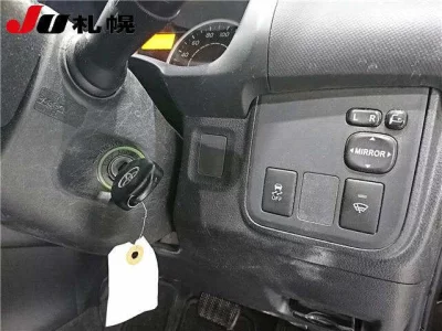 Toyota WISH  с аукциона в Японии