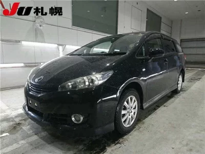 Toyota WISH  с аукциона в Японии