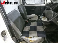 Suzuki CARRY TRUCK лот № 3005 оценка -  с аукциона в Японии 4