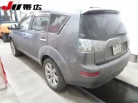 Mitsubishi OUTLANDER лот № 7008 оценка R  с аукциона в Японии 4