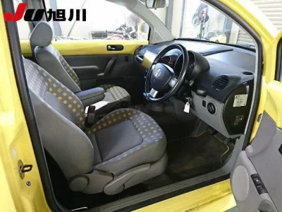 Volkswagen NEW BEETLE