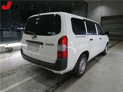 Toyota SUCCEED  с аукциона в Японии