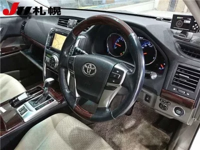 Toyota MARK X  с аукциона в Японии