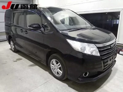 Toyota NOAH  с аукциона в Японии