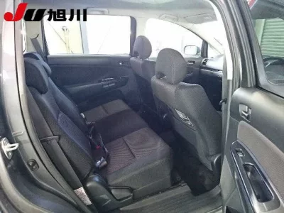 Toyota WISH  с аукциона в Японии