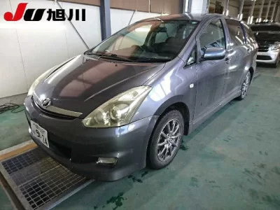 Toyota WISH  с аукциона в Японии