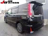 Toyota NOAH лот № 5007 оценка R  с аукциона в Японии 1