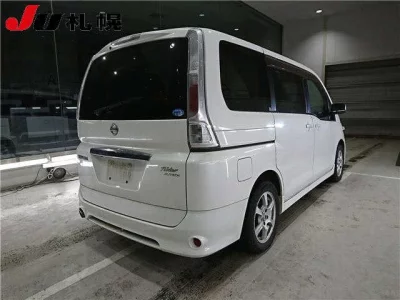 Nissan SERENA  с аукциона в Японии