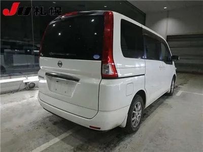 Nissan SERENA  с аукциона в Японии