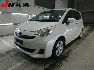 Toyota RACTIS  с аукциона в Японии