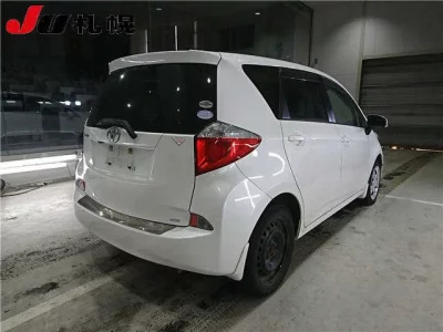 Toyota RACTIS  с аукциона в Японии