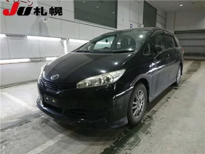 Toyota WISH  с аукциона в Японии
