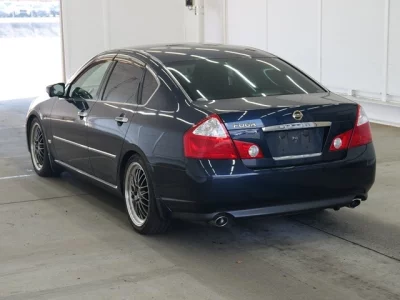Nissan FUGA  с аукциона в Японии