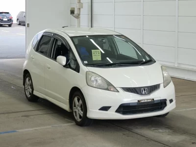Honda FIT  с аукциона в Японии