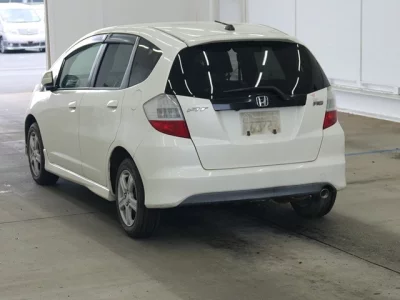 Honda FIT  с аукциона в Японии