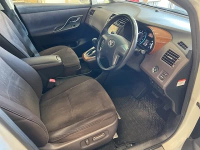 Toyota MARK X ZIO  с аукциона в Японии