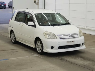 Toyota RAUM