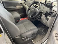 Toyota NOAH лот № 2124 оценка RA  с аукциона в Японии 3