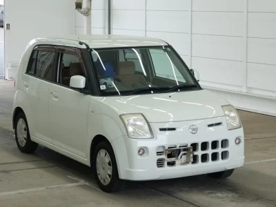 Nissan PINO