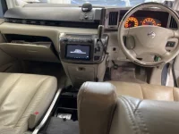 Nissan ELGRAND лот № 2171 оценка 3  с аукциона в Японии 4