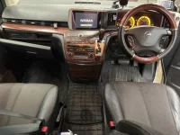 Nissan ELGRAND лот № 2396 оценка 3  с аукциона в Японии 4