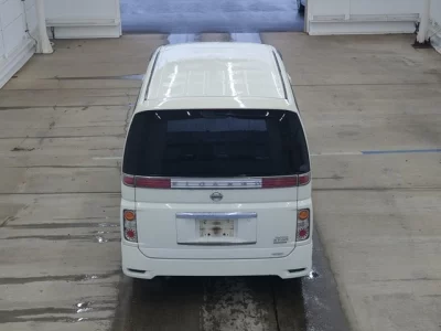 Nissan ELGRAND  с аукциона в Японии