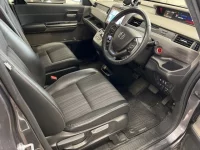 Honda FREED лот № 2288 оценка 4  с аукциона в Японии 3
