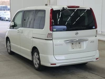 Nissan SERENA  с аукциона в Японии