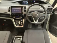 Nissan SERENA лот № 2280 оценка 4  с аукциона в Японии 4