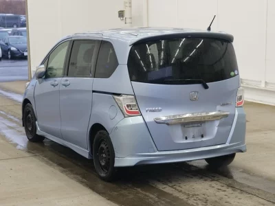Honda FREED  с аукциона в Японии