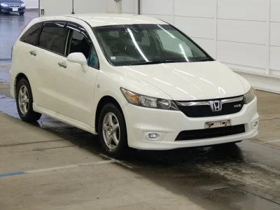 Honda STREAM  с аукциона в Японии