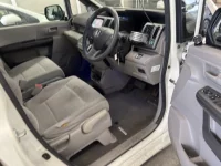 Honda STEP WAGON лот № 2239 оценка 3.5  с аукциона в Японии 3
