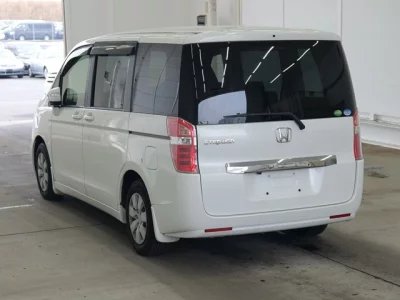 Honda STEP WAGON  с аукциона в Японии