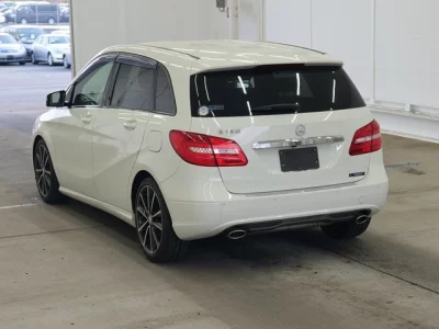 Mercedes-Benz B CLASS