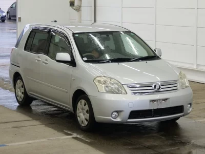 Toyota RAUM