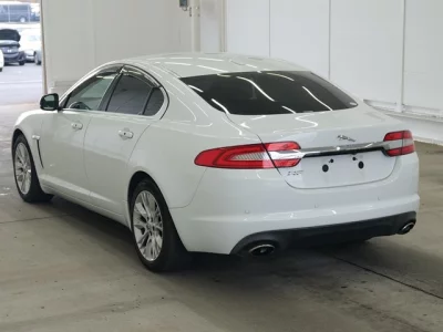 Jaguar XF SERIES