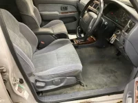 Toyota HILUX SURF лот № 5569 оценка RA  с аукциона в Японии 3