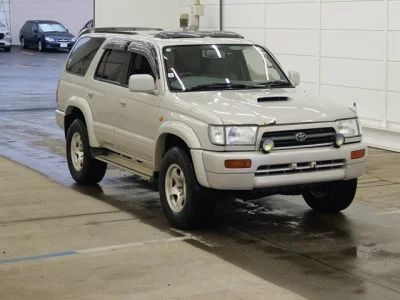 Toyota HILUX SURF  с аукциона в Японии