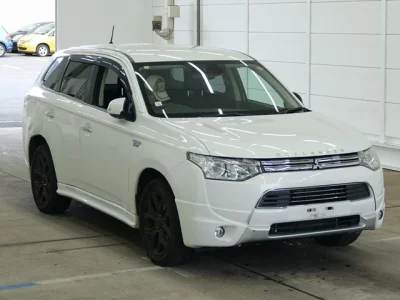 Mitsubishi OUTLANDER PHEV
