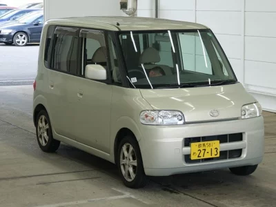 Daihatsu TANTO  с аукциона в Японии