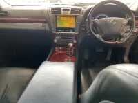 Lexus LS лот № 2738 оценка 3.5  с аукциона в Японии 4