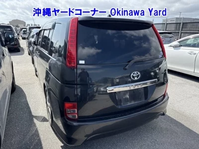 Toyota ISIS