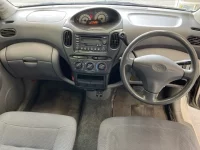 Toyota FUNCARGO лот № 2811 оценка 3  с аукциона в Японии 4