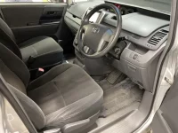 Toyota NOAH лот № 2930 оценка 3.5  с аукциона в Японии 3