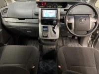 Toyota NOAH лот № 2930 оценка 3.5  с аукциона в Японии 4